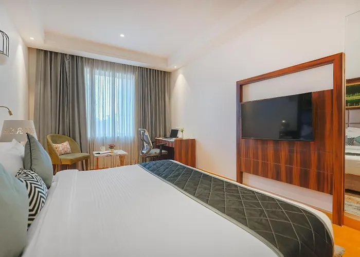 Hotel Gross International Near Delhi Airport,A Block Road No 4 Street No 10 Mahipalpur New Delhi